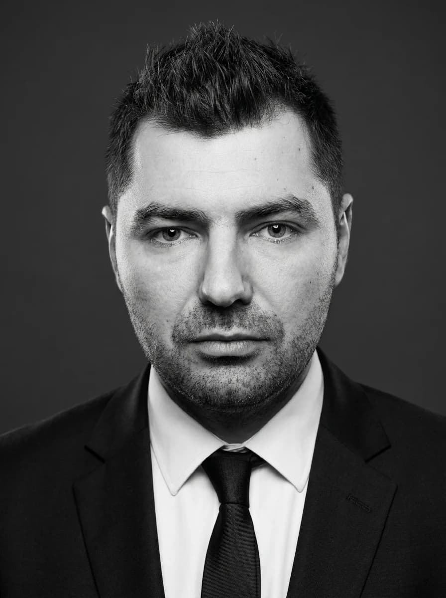 Vlad Tenea - Maravo B2B Mobile Trading
